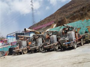 Mining Shotcrete Robot Onsite (4)