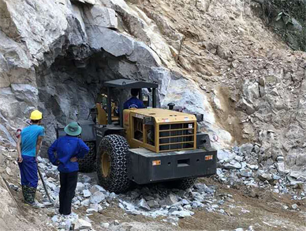 Read more about the article Underground Loader Onsite 04